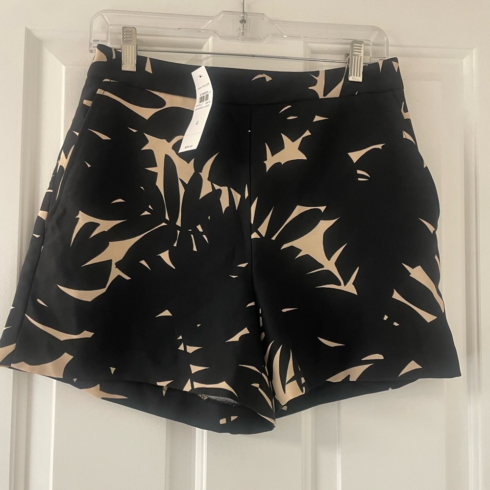 Ann Taylor Silky Print Shorts (Size 4) NWT